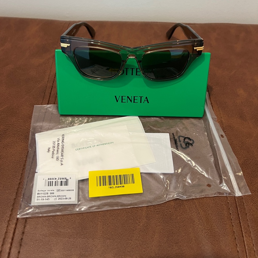 BOTTEGA VANETA Sunglasses BV1122S - Picture 3 of 8